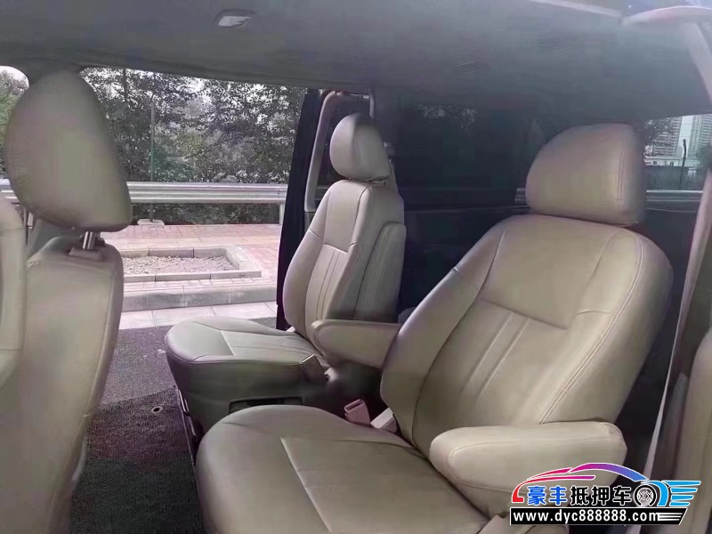 15年别克GL8轿车抵押车出售