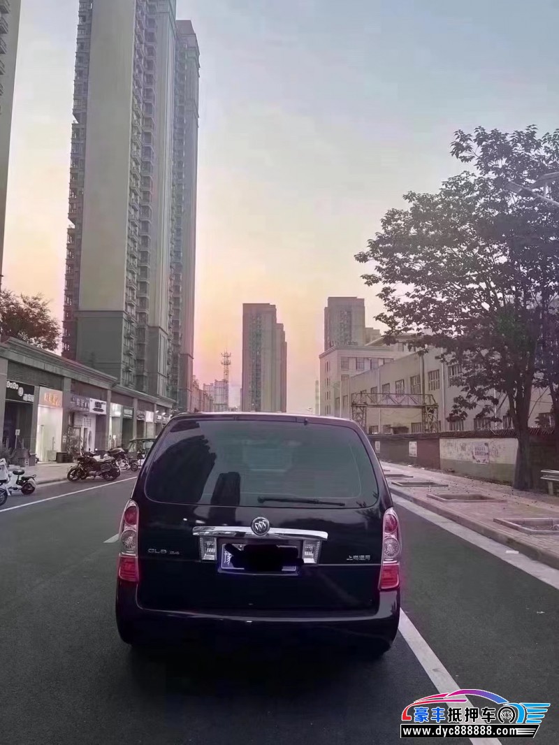 15年别克GL8轿车抵押车出售