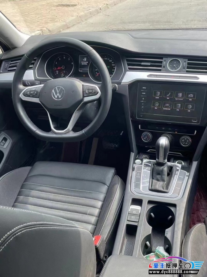 21年大众迈腾轿车抵押车出售