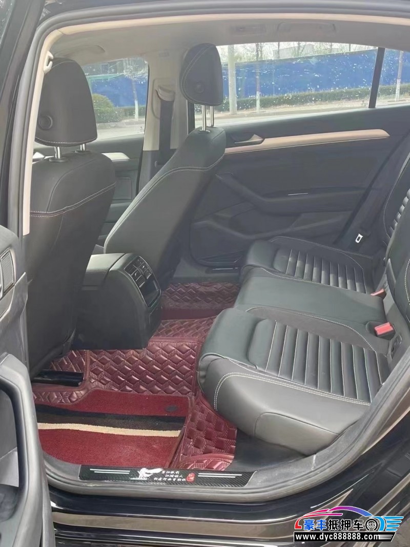 21年大众迈腾轿车抵押车出售