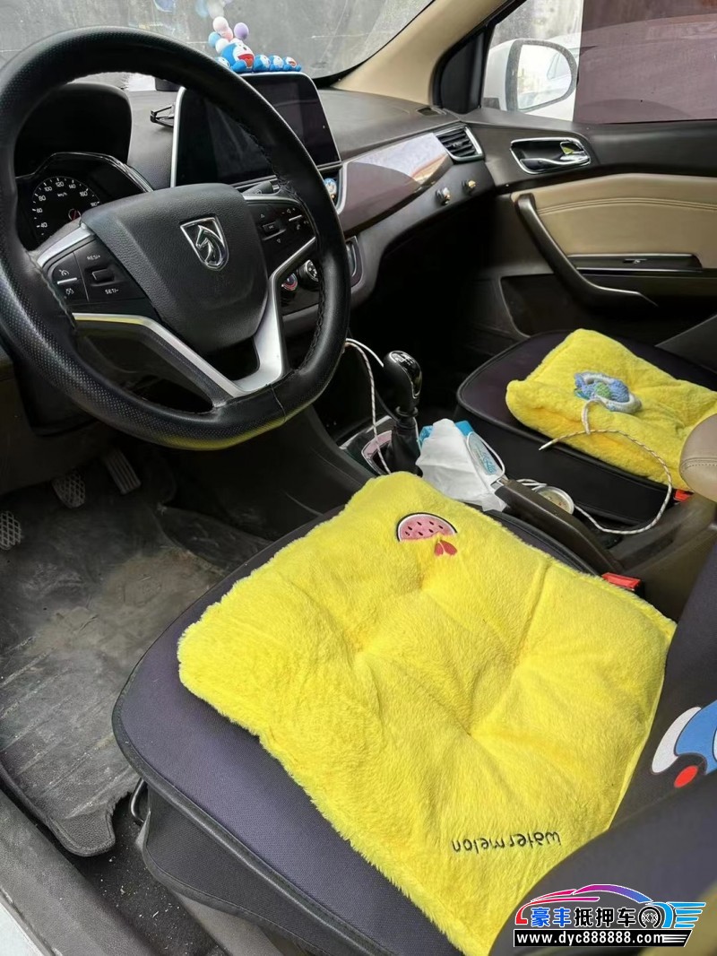 18年宝骏310轿车抵押车出售