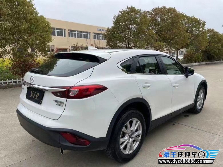 17年马自达CX-4轿车抵押车出售
