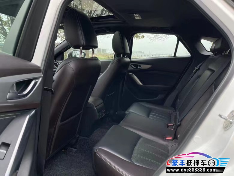 17年马自达CX-4轿车抵押车出售