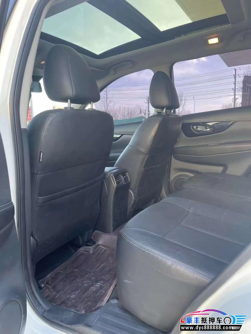 18年日产奇骏轿车抵押车出售