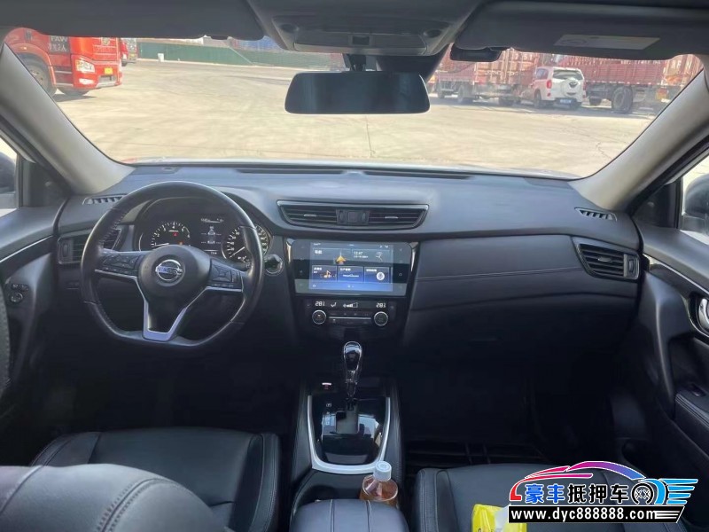 18年日产奇骏轿车抵押车出售