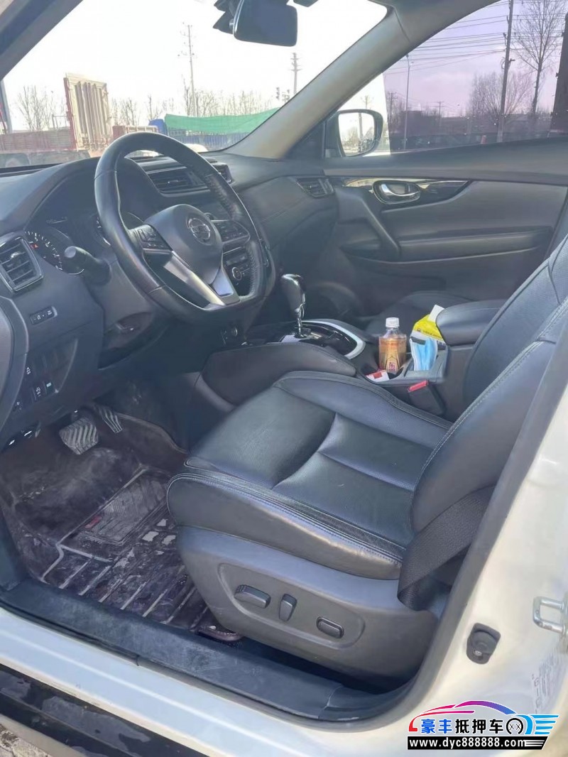 18年日产奇骏轿车抵押车出售