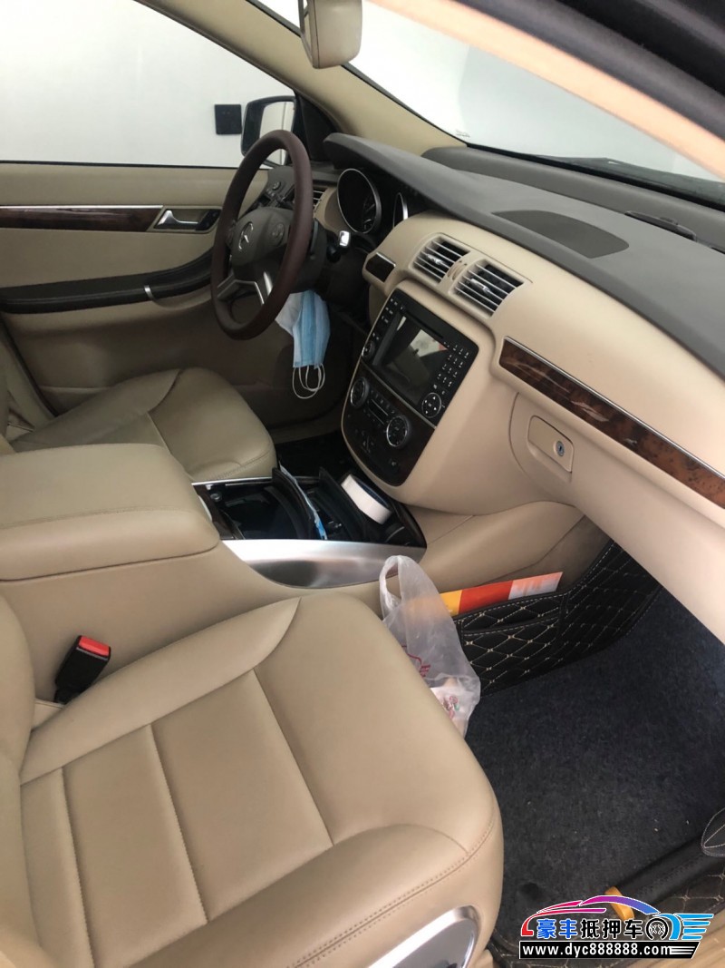 11年奔驰RMPV抵押车出售