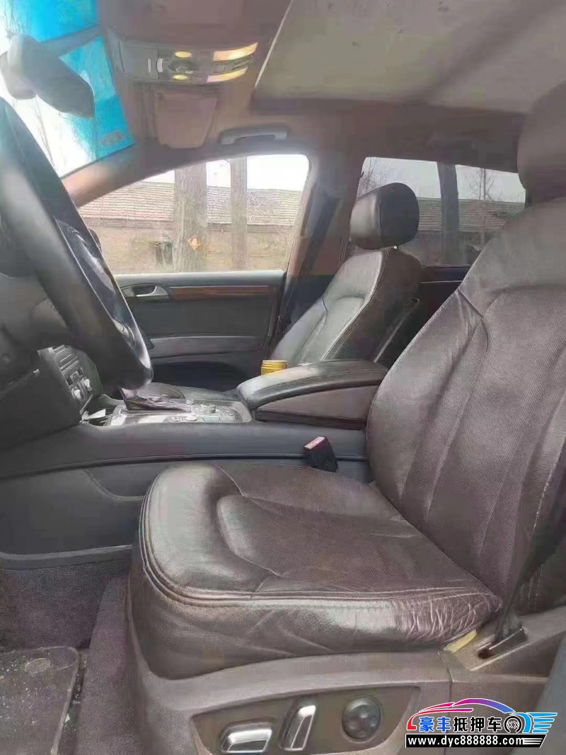 13年奥迪Q7轿车抵押车出售