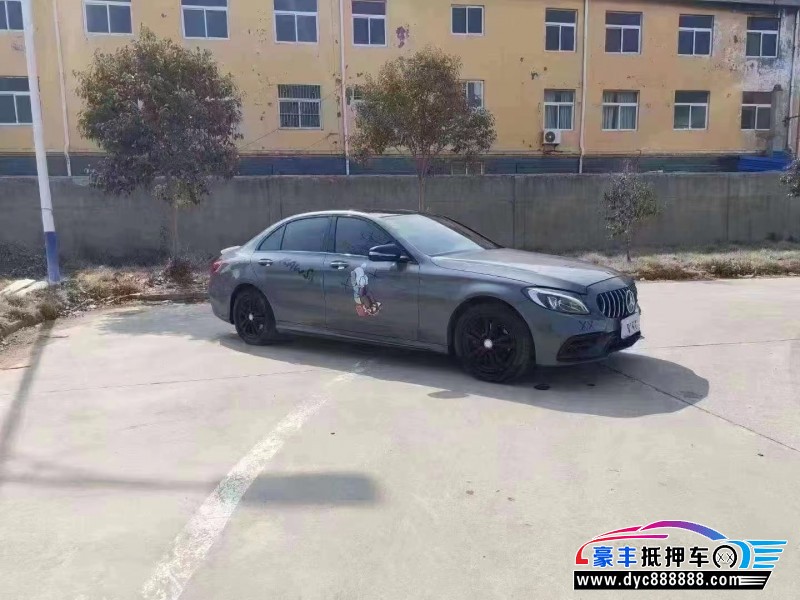 17年奔驰C轿车抵押车出售