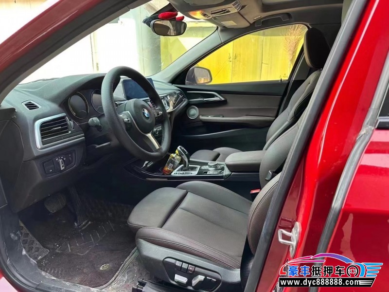 21年宝马1系轿车抵押车出售