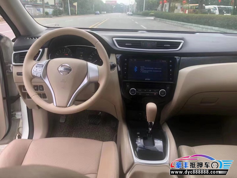 15年日产奇骏SUV抵押车出售