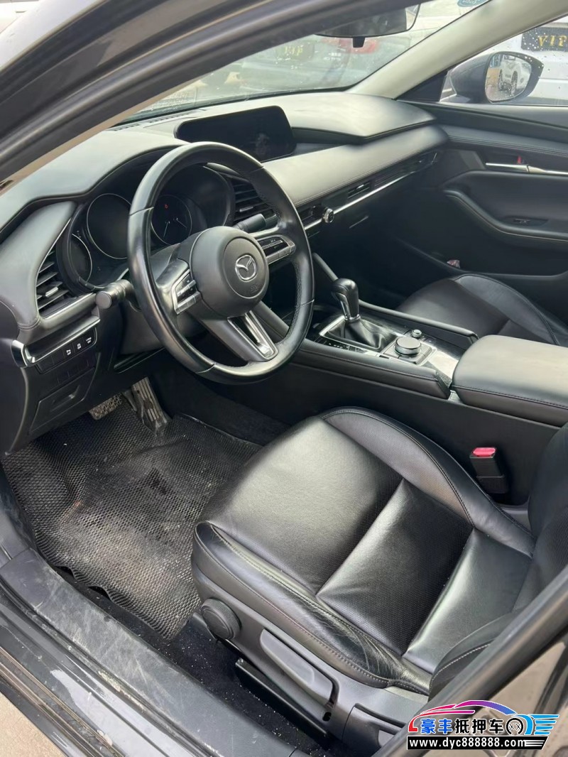 20年马自达昂克赛拉轿车抵押车出售