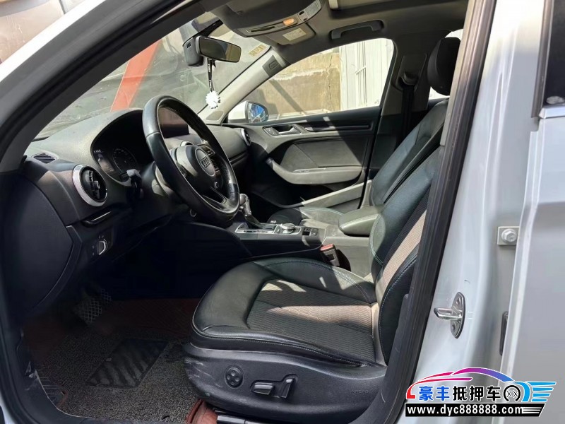 17年奥迪A3轿车抵押车出售