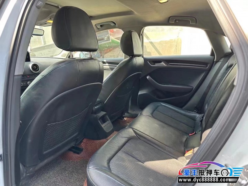 17年奥迪A3轿车抵押车出售