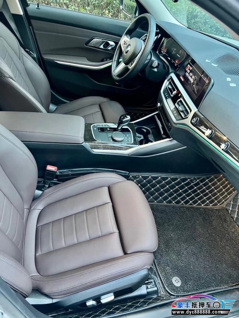 21年宝马3系轿车抵押车出售