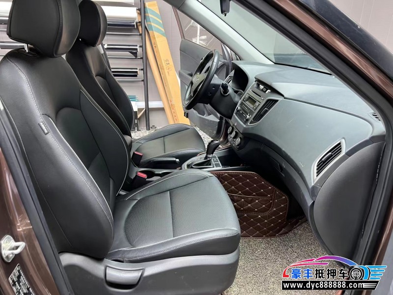 17年现代ix25轿车抵押车出售