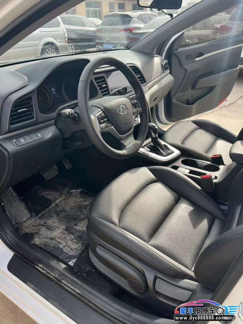 20年现代领动轿车抵押车出售