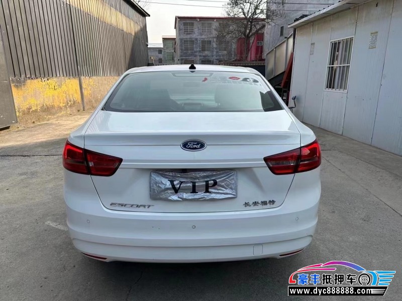 18年福特福睿斯轿车抵押车出售