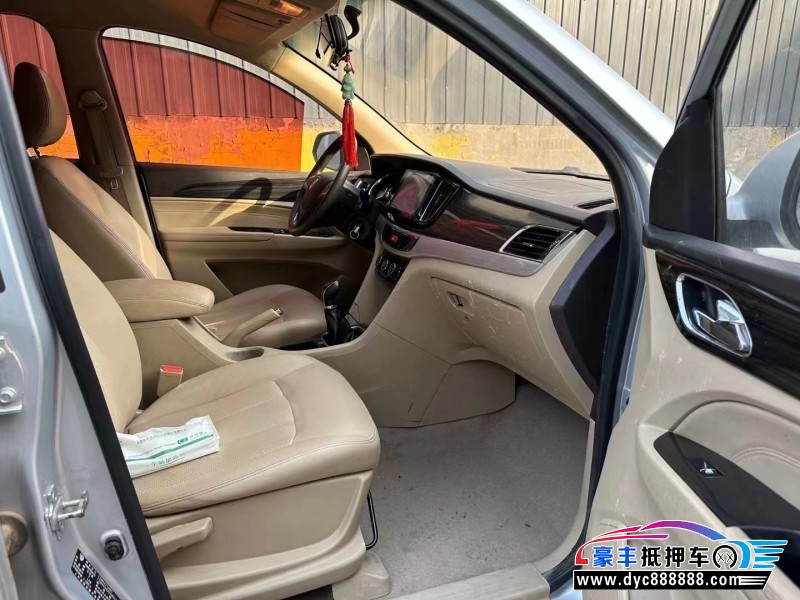 16年宝骏730MPV抵押车出售