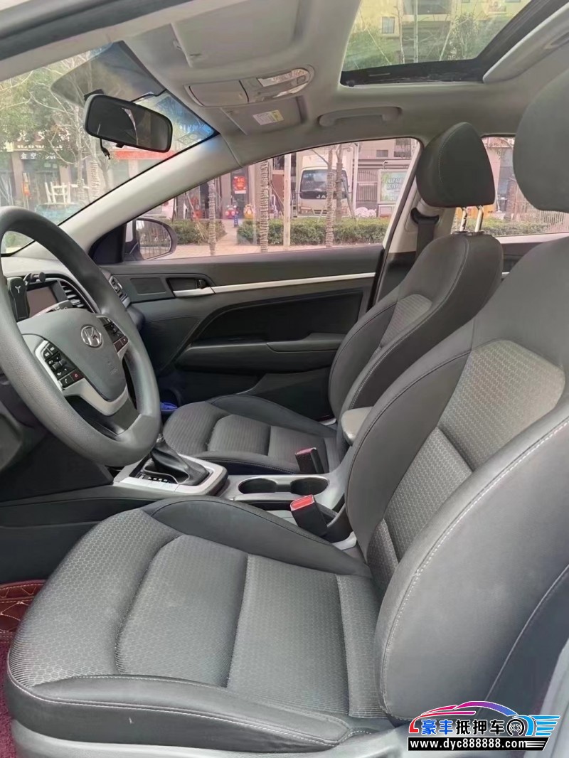 18年现代领动轿车抵押车出售