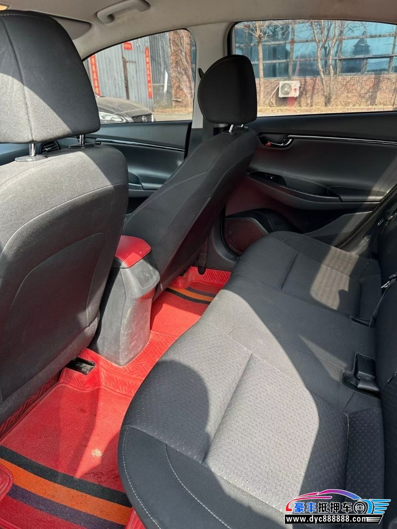 20年现代悦动轿车抵押车出售