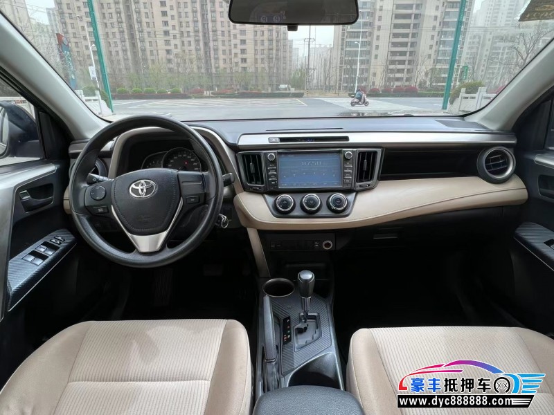 14年丰田RAV4荣放轿车抵押车出售