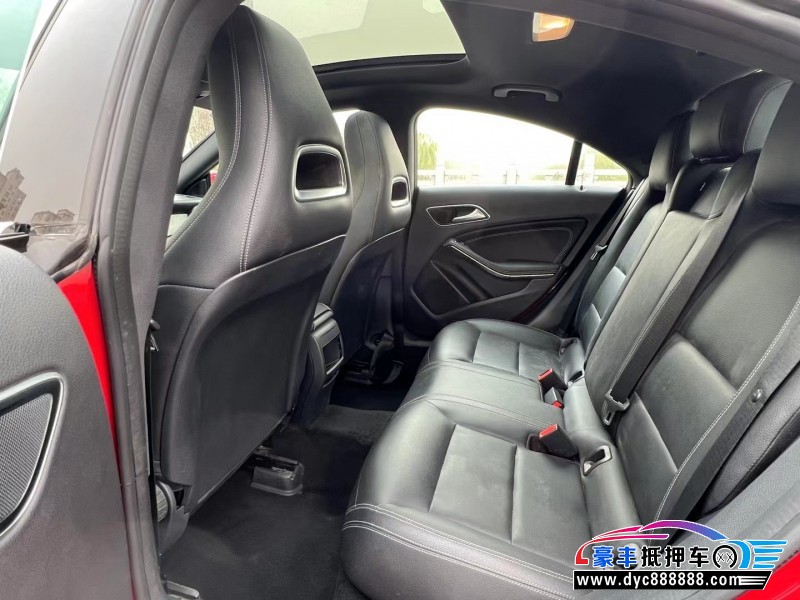 18年奔驰CLA轿车抵押车出售