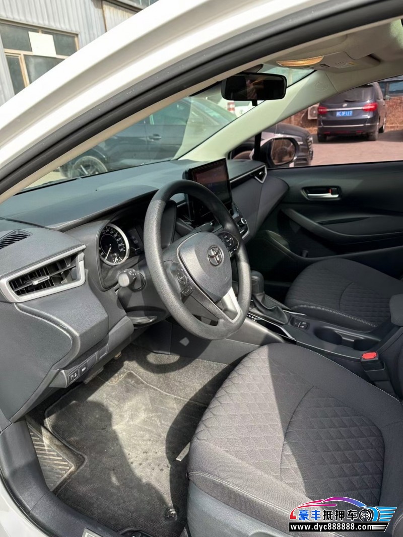 22年丰田亚洲龙轿车抵押车出售