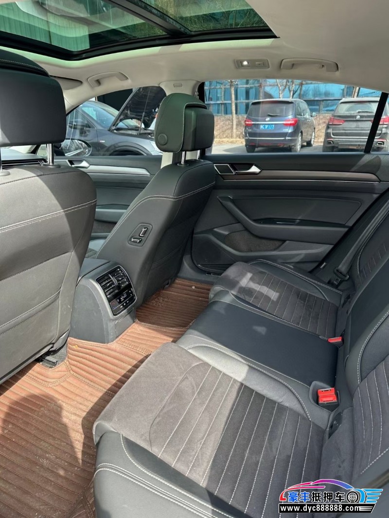 21年大众迈腾轿车抵押车出售