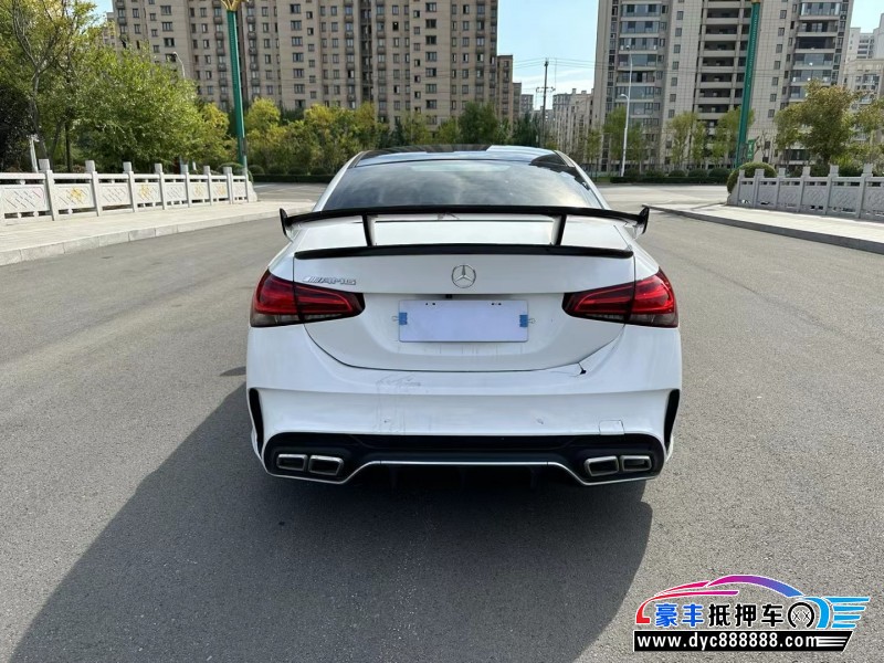 20年奔驰A轿车抵押车出售