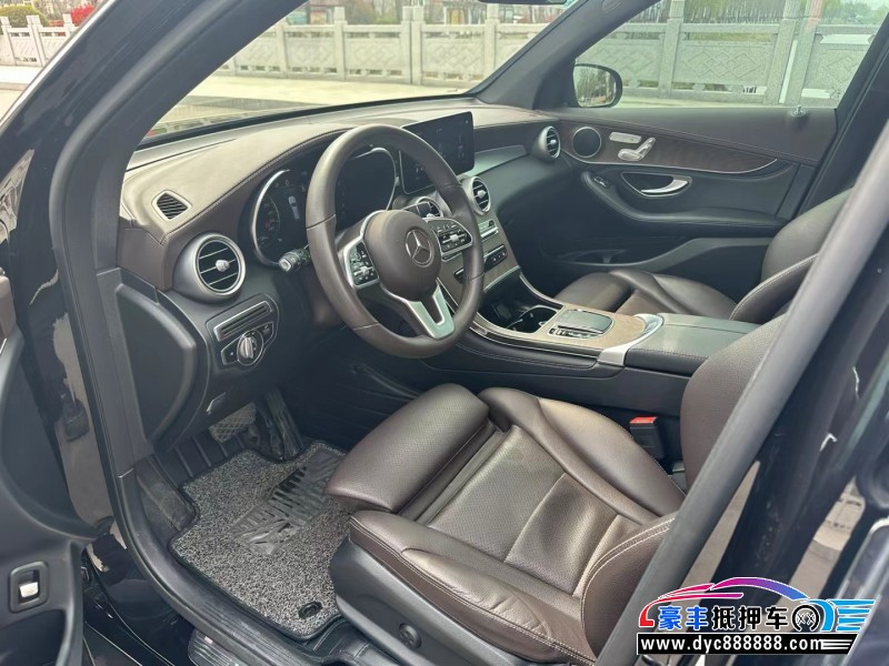 20年奔驰GLC轿车抵押车出售