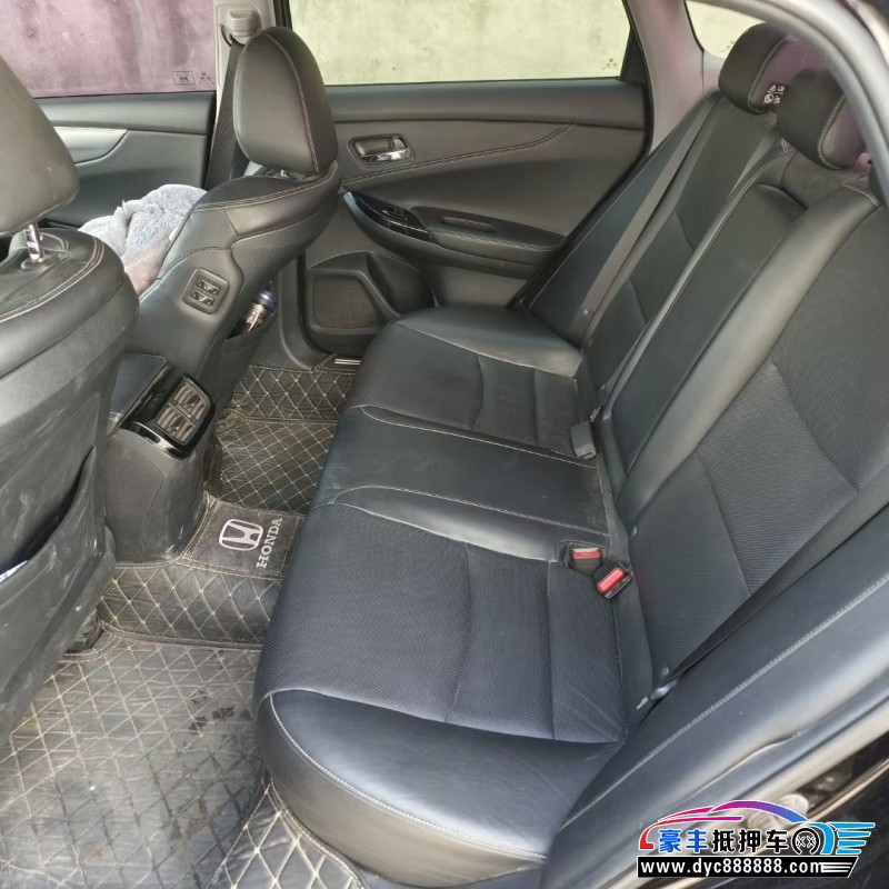 16年本田思铂睿轿车抵押车出售