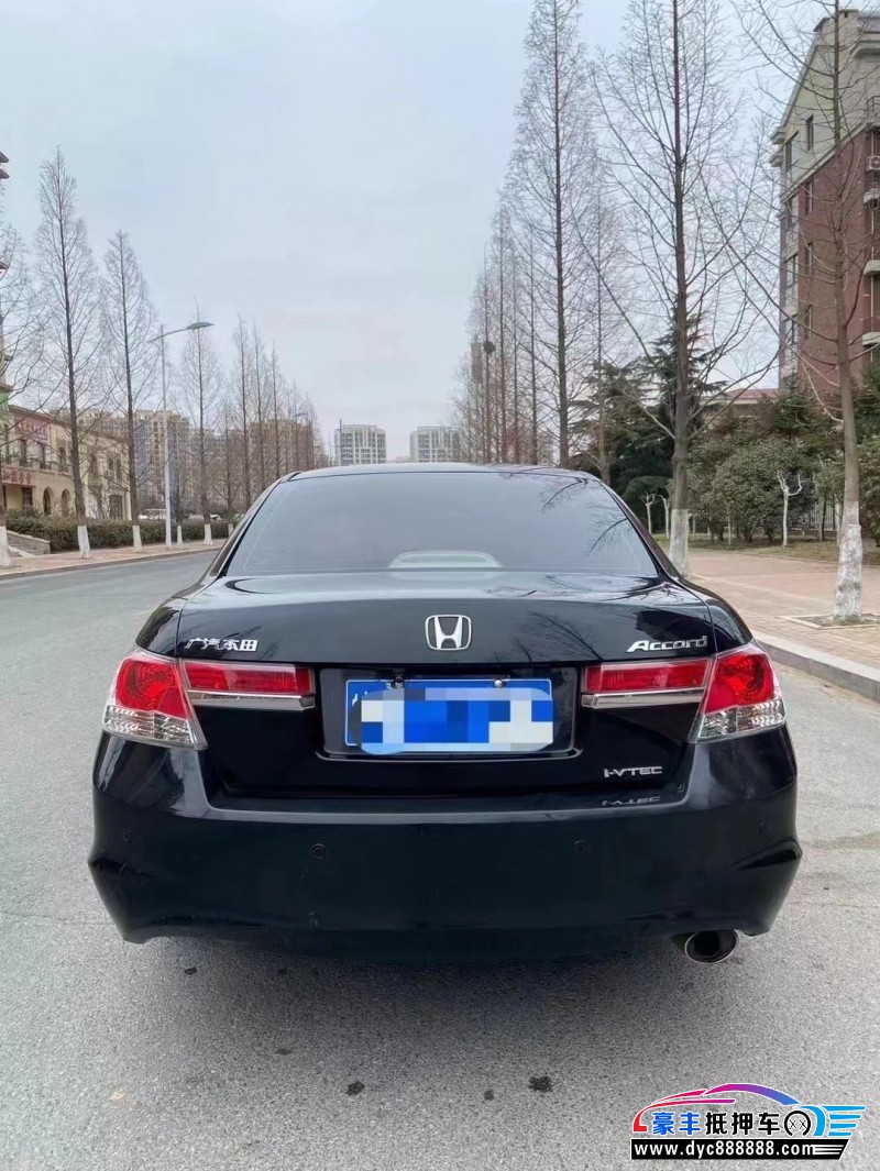 12年本田雅阁轿车抵押车出售