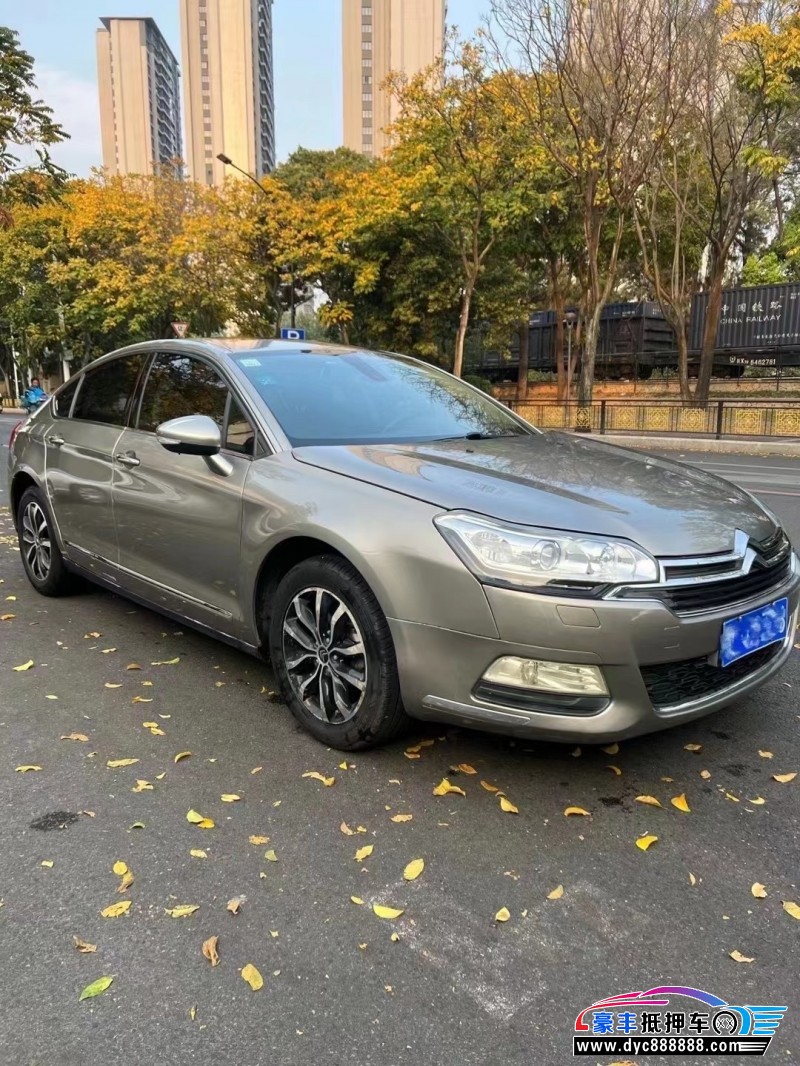 17年雪铁龙C5轿车抵押车出售