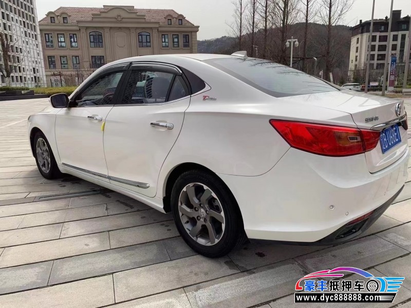 16年北汽绅宝D60轿车抵押车出售