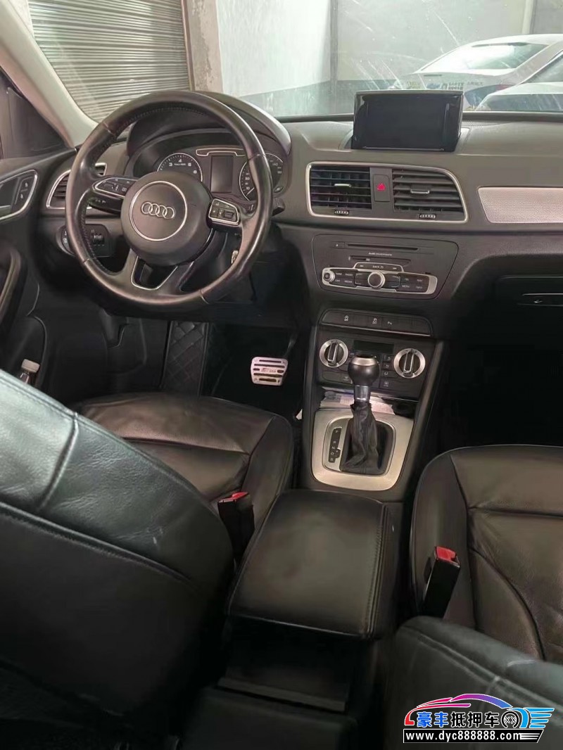 16年奥迪Q3轿车抵押车出售