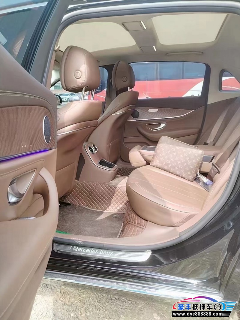 22年奔驰E轿车抵押车出售