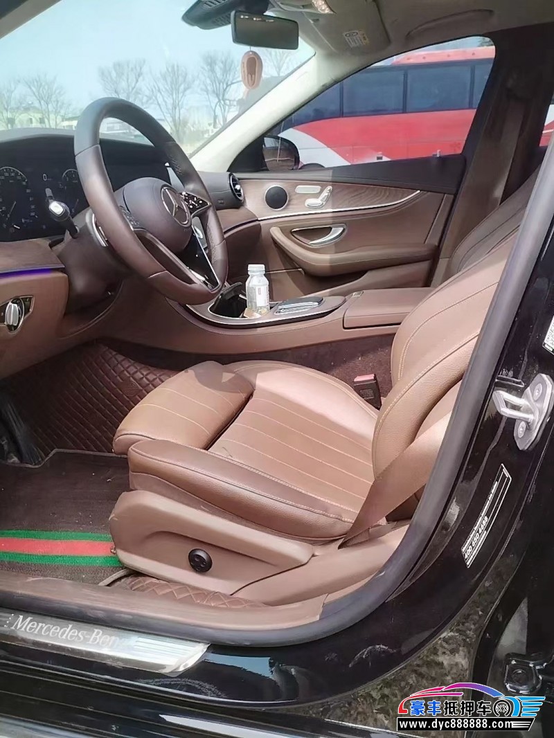 22年奔驰E轿车抵押车出售