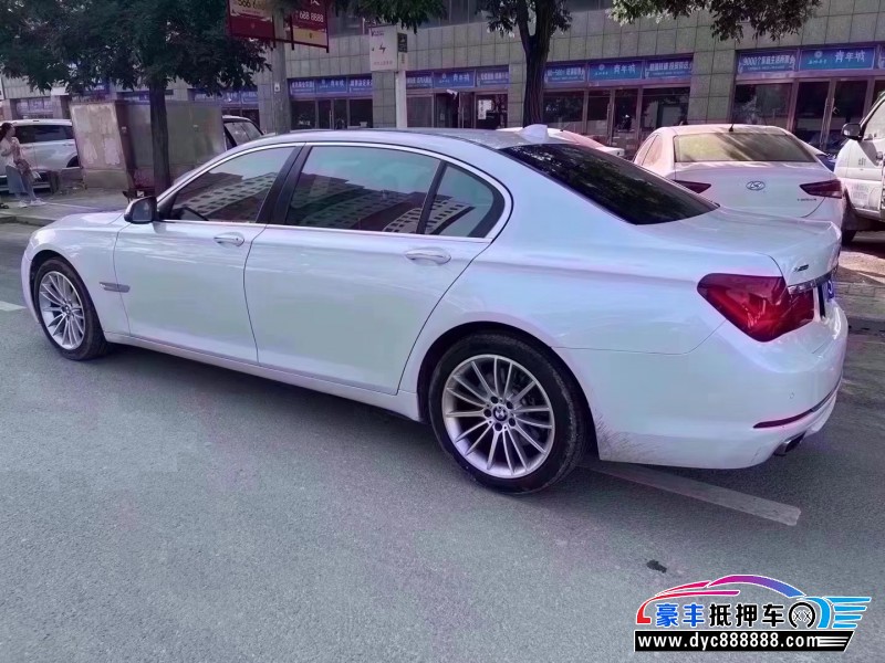 15年宝马7系轿车抵押车出售