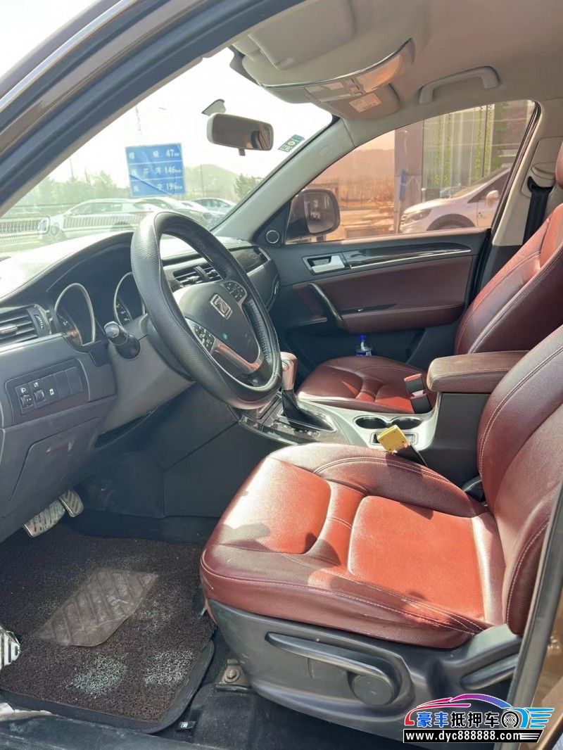 16年众泰T600轿车抵押车出售