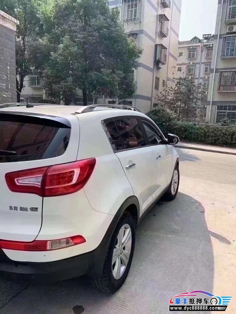 12年起亚智跑轿车抵押车出售