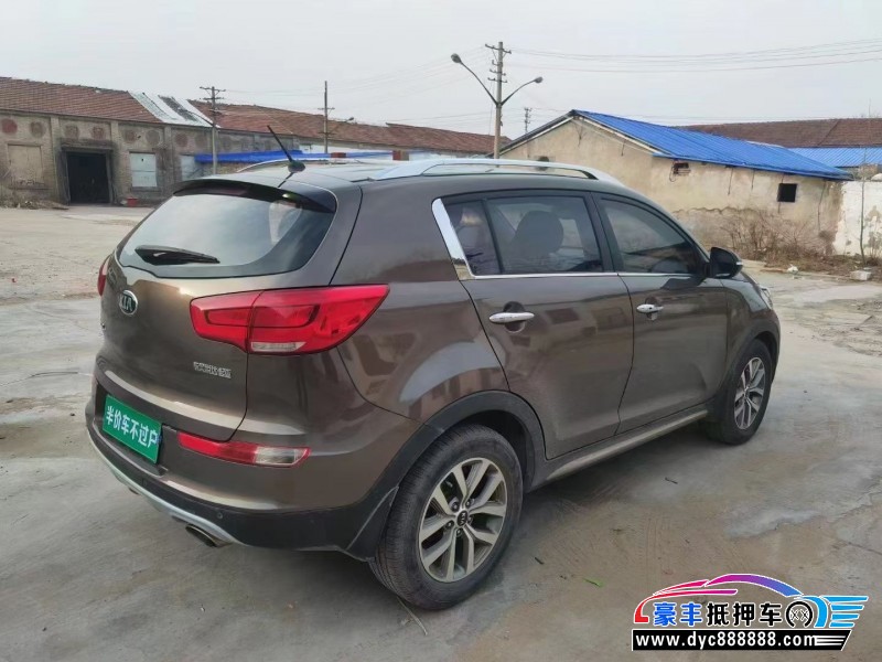 16年起亚智跑轿车抵押车出售