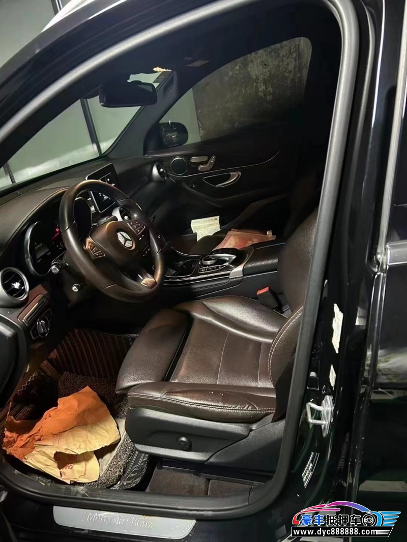 18年奔驰GLC轿车抵押车出售