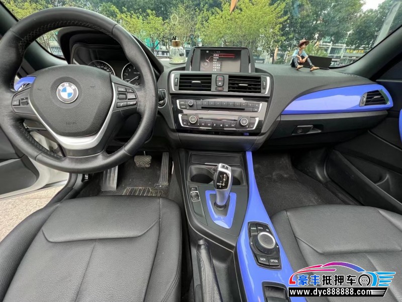 17年宝马2系轿车抵押车出售