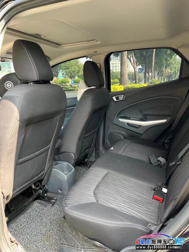 16年福特翼搏轿车抵押车出售