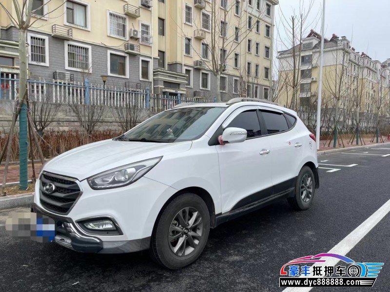 17年现代ix35轿车抵押车出售