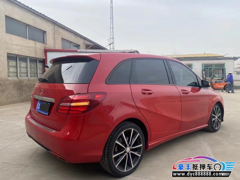 15年奔驰B级轿车抵押车出售