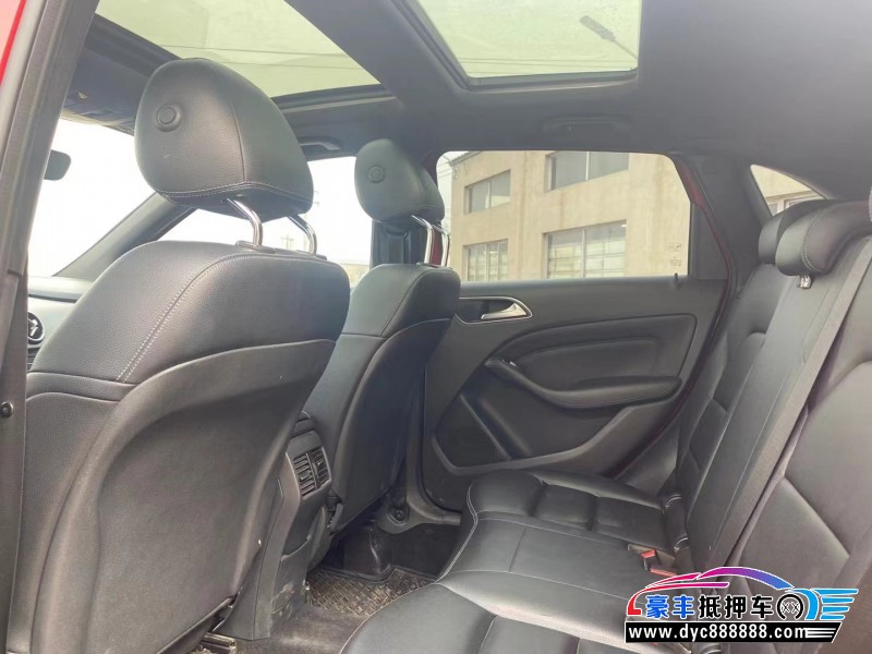 15年奔驰B级轿车抵押车出售