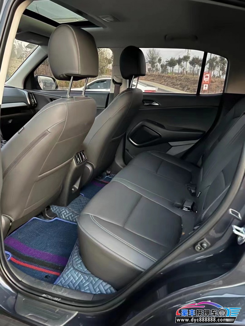 21年现代ix35轿车抵押车出售