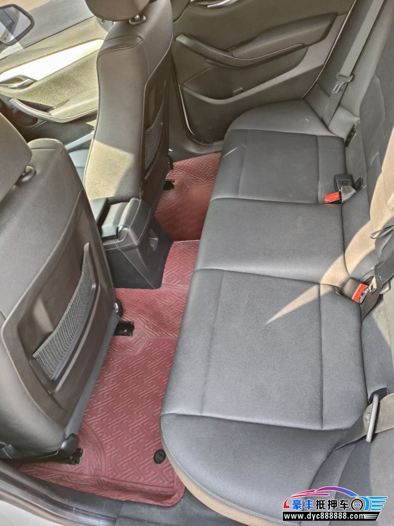 15年宝马X1轿车抵押车出售